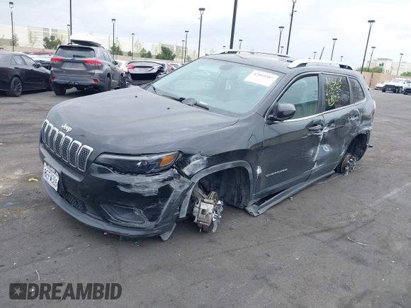 2019 Jeep Cherokee Latitude Plus z VIN 1C4PJLLB7KD129696, wystawiony jako IAAI lot #42001987 z przebiegiem 94 366 mil mil oraz . Historia ofert i sprzedaży dostępna na DreamBid. Obrazek 2.
