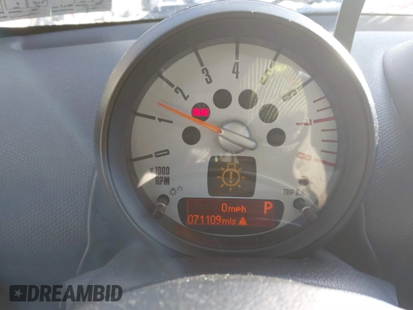 2013 MINI Countryman with VIN WMWZB3C53DWM08700, listed as a IAAI auction lot 41402093 with 71,109 mi miles and . Bid and sale history available at DreamBid. Image 16.