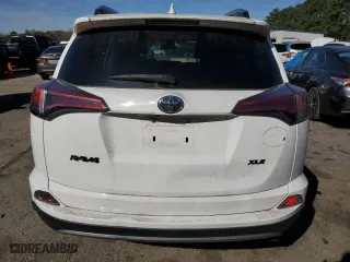 2018 Toyota RAV4 XLE with VIN 2T3WFREV7JW419297, listed as a Copart auction lot 50175815 with 41,685 mi miles and Salvage Title. Bid and sale history available at carsss.com. Image 6.
