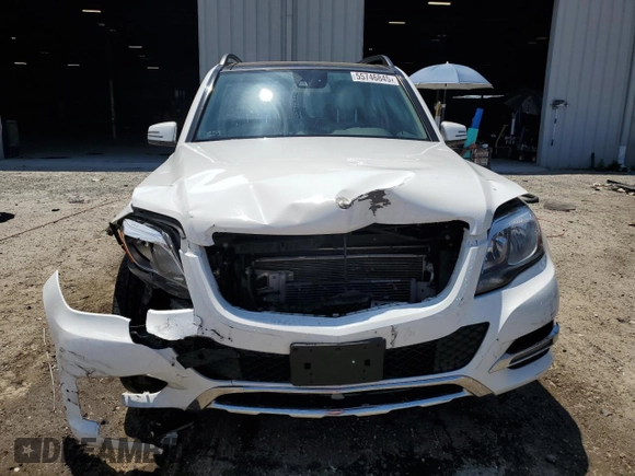 2014 Mercedes-Benz GLK 250 with VIN WDCGG0EB8EG185024, listed as a Copart auction lot 55746845 with 92,330 mi miles and Salvage Title. Bid and sale history available at DreamBid. Image 5.