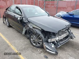 2018 Mercedes-Benz C 300 z VIN 55SWF4JB6JU265619, wystawiony jako IAAI lot #42032133 z przebiegiem 44 626 mil mil oraz . Historia ofert i sprzedaży dostępna na DreamBid. Obrazek 1.