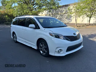 2011 Toyota Sienna SE с VIN 5TDXK3DC0BS060424, выставлен на аукционе Copart как лот 59059645 с пробегом 149 337 миль миль и Чистый • Clean title. История ставок и продаж доступна на DreamBid. Изображение 1.