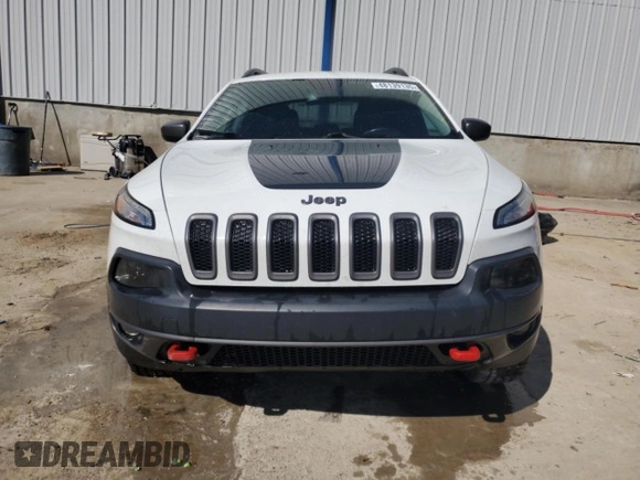 2016 Jeep Cherokee Trailhawk with VIN 1C4PJMBS3GW242693, listed as a Copart auction lot 48139135 with 222,225 mi miles and Non Repairable. Bid and sale history available at carsss.com. Image 5.