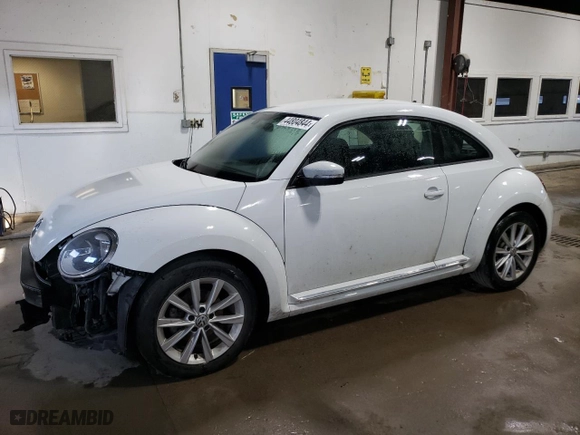 2018 Volkswagen Beetle S with VIN 3VWFD7AT7JM708032, listed as a Copart auction lot 44804844 with 30,755 mi miles. Bid and sale history available at carsss.com. Image 1.