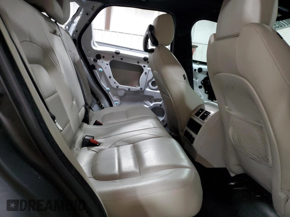 2024 Jaguar F-Pace R-Dynamic S с VIN SADCT2EXXRA736171, выставлен на аукционе Copart как лот 88077055 с пробегом 8 640 миль миль и Списание • Salvage title. История ставок и продаж доступна на DreamBid. Изображение 11.