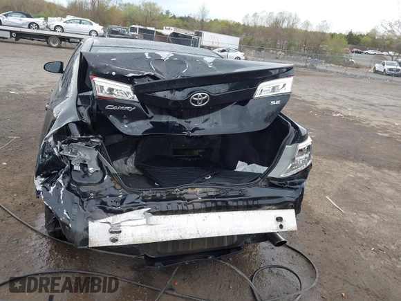 2012 Toyota Camry L with VIN 4T1BF1FK3CU060501, listed as a IAAI auction lot 41957658 with 170,646 mi miles. Bid and sale history available at carsss.com. Image 6.
