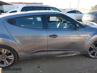 2015 Hyundai Veloster RE:FLEX with VIN KMHTC6AD2FU240091, listed as a IAAI auction lot 41425364 with 68,444 mi miles. Bid and sale history available at carsss.com. Image 13.