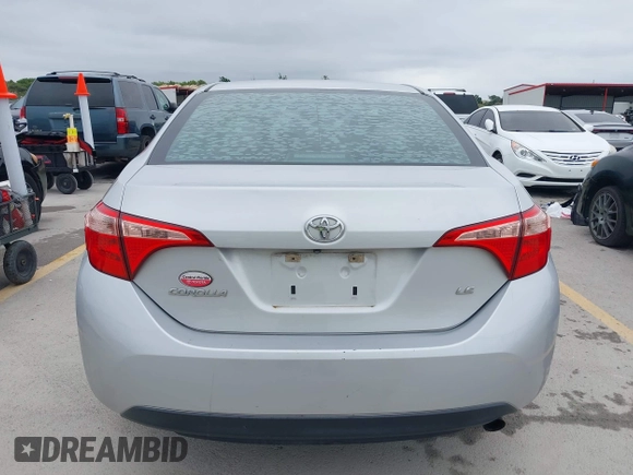 2018 Toyota Corolla L z VIN 5YFBURHE7JP822870, wystawiony jako IAAI lot #42318344 z przebiegiem 118 519 mil mil oraz . Historia ofert i sprzedaży dostępna na DreamBid. Obrazek 16.