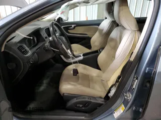 2017 Volvo S60 Inscription Platinum with VIN LYV402TM4HB153636, listed as a Copart auction lot 86488284 with 87,333 mi miles and Salvage Title. Bid and sale history available at carsss.com. Image 7.