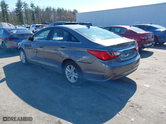 2013 Hyundai Sonata GLS with VIN 5NPEB4AC4DH563027, listed as a IAAI auction lot 42049183 with 157,896 mi miles. Bid and sale history available at carsss.com. Image 3.
