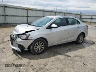 2017 Chevrolet Sonic LT z VIN 1G1JD5SH9H4122507, wystawiony jako Copart lot #55165265 z przebiegiem 173 818 mil mil oraz Szkoda całkowita • Salvage title. Historia ofert i sprzedaży dostępna na DreamBid. Obrazek 1.