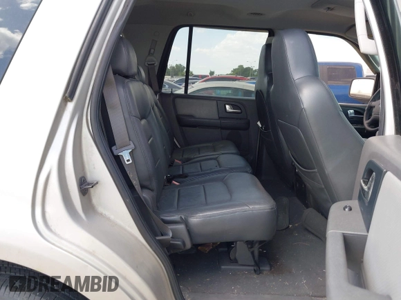 2003 Ford Expedition Special Service with VIN 1FMRU15W83LB34218, listed as a IAAI auction lot 42802278 with 107,953 mi miles and . Bid and sale history available at DreamBid. Image 8.
