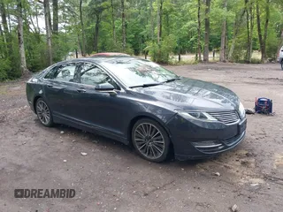 2013 Lincoln MKZ with VIN 3LN6L2J98DR817275, listed as a IAAI auction lot 42196186 with 128,456 mi miles. Bid and sale history available at carsss.com. Image 1.