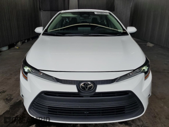 2024 Toyota Corolla LE with VIN 5YFB4MDE2RP110335, listed as a Copart auction lot 63417095 with 32,668 mi miles and Clean title. Bid and sale history available at DreamBid. Image 5.