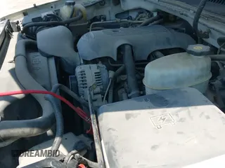 2003 Chevrolet Silverado 2500 с VIN 1GBHC24U13E177297, выставлен на аукционе IAAI как лот 43174736 с пробегом 200 966 миль миль и . История ставок и продаж доступна на DreamBid. Изображение 12.