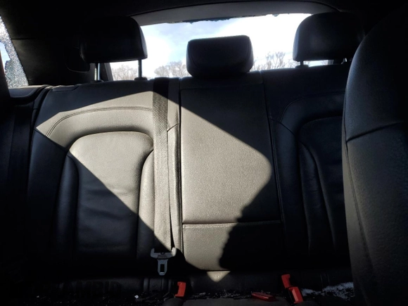 2017 Audi Q3 Premium Plus z VIN WA1JCCFS8HR006944, wystawiony jako Copart lot #41861405 z przebiegiem 90 235 mil mil oraz Szkody całkowita. Historia ofert i sprzedaży dostępna na DreamBid. Obrazek 10.