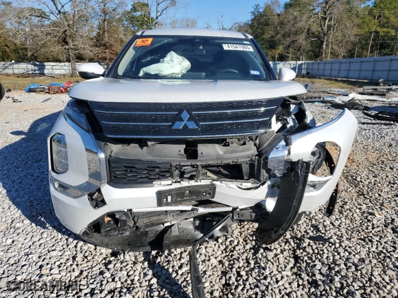 2022 Mitsubishi Outlander ES with VIN JA4J3TA84NZ086542, listed as a Copart auction lot 41541985 with 28,223 mi miles and Salvage Title. Bid and sale history available at carsss.com. Image 5.