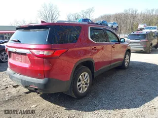 2018 Chevrolet Traverse LT Cloth with VIN 1GNEVGKW8JJ248064, listed as a IAAI auction lot 41789870 with 123,258 mi miles. Bid and sale history available at carsss.com. Image 4.
