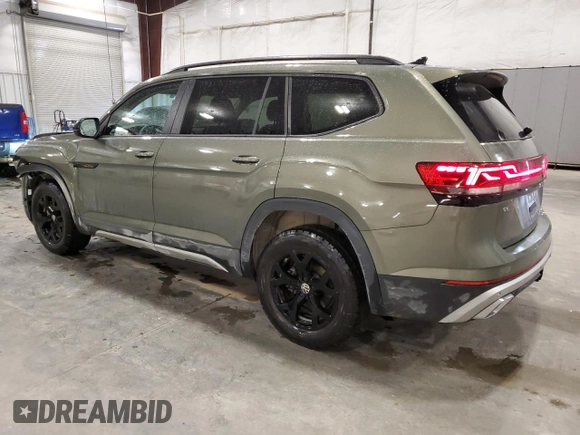 2024 Volkswagen Atlas Peak Edition SE z VIN 1V2CR2CA2RC595138, wystawiony jako Copart lot #57865435 z przebiegiem 24 039 mil mil oraz Szkoda całkowita • Salvage title. Historia ofert i sprzedaży dostępna na DreamBid. Obrazek 2.