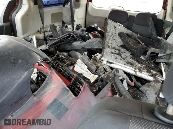 2008 Dodge Grand Caravan SE with VIN 1D8HN44H78B110539, listed as a Copart auction lot 47423955 with 351,690 mi miles and Salvage Title. Bid and sale history available at DreamBid. Image 14.