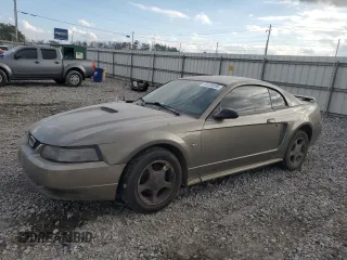 2002 Ford Mustang Standard with VIN 1FAFP40492F156768, listed as a Copart auction lot 43020335 with 207,524 mi miles and Salvage Title. Bid and sale history available at carsss.com. Image 1.
