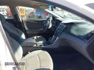 2014 Hyundai Sonata GLS with VIN 5NPEB4AC7EH847186, listed as a IAAI auction lot 41071947 with Not Provided miles and . Bid and sale history available at carsss.com. Image 5.
