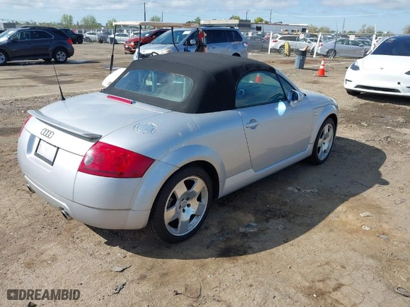 2001 Audi TT with VIN TRUUT28N411020922, listed as a IAAI auction lot 41939069 with 105,875 mi miles. Bid and sale history available at carsss.com. Image 4.