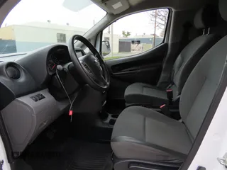 2021 Nissan NV200 S с VIN 3N6CM0KN0MK692413, выставлен на аукционе Copart как лот 59012595 с пробегом 41 134 миль миль и Списание • Salvage title. История ставок и продаж доступна на DreamBid. Изображение 9.