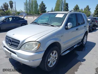 2000 Mercedes-Benz M-Class with VIN 4JGAB72E4YA166927, listed as a IAAI auction lot 42081618 with 277,078 mi miles. Bid and sale history available at carsss.com. Image 6.