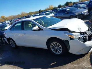 2015 Toyota Camry XLE with VIN 4T1BF1FK7FU023620, listed as a IAAI auction lot 40901262 with 122,968 mi miles. Bid and sale history available at carsss.com. Image 13.