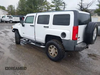 2007 Hummer H3 SUV with VIN 5GTDN13E978173651, listed as a IAAI auction lot 41865862 with 149,857 mi miles. Bid and sale history available at carsss.com. Image 3.