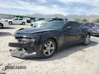 2017 Chevrolet Camaro 1LT z VIN 1G1FB1RX8H0213048, wystawiony jako Copart lot #56724075 z przebiegiem Nie podano mil oraz Szkoda całkowita • Salvage title. Historia ofert i sprzedaży dostępna na DreamBid. Obrazek 1.