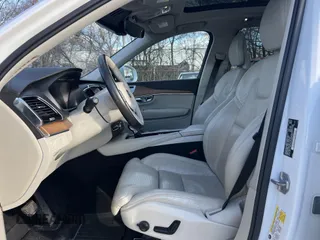 2016 Volvo XC90 T6 Inscription with VIN YV4A22PL4G1083914, listed as a IAAI auction lot 42019675 with 178,477 mi miles. Bid and sale history available at carsss.com. Image 5.