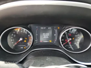 2020 Jeep Compass Latitude z VIN 3C4NJDBB8LT217957, wystawiony jako Copart lot #55413295 z przebiegiem 103 659 mil mil oraz Szkoda całkowita • Salvage title. Historia ofert i sprzedaży dostępna na DreamBid. Obrazek 9.