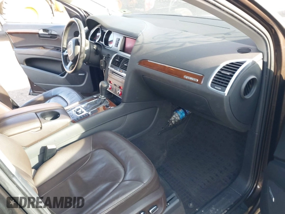 2010 Audi Q7 Premium Plus with VIN WA1LYAFE2AD006417, listed as a IAAI auction lot 41312214 with 122,281 mi miles and . Bid and sale history available at DreamBid. Image 5.