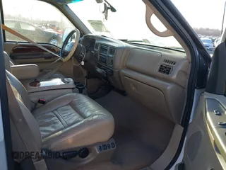 2000 Ford Excursion Limited с VIN 1FMSU43F4YEC71853, выставлен на аукционе IAAI как лот 41405726 с пробегом 225 956 миль миль и . История ставок и продаж доступна на DreamBid. Изображение 5.