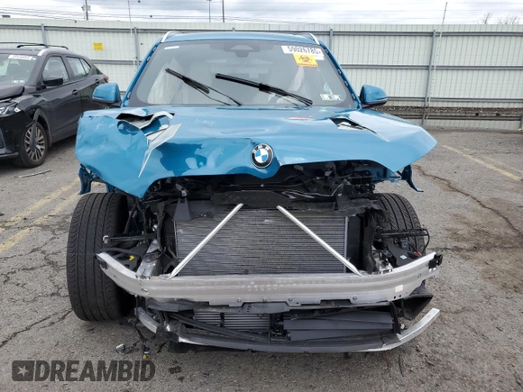 2025 BMW X1 xDrive28i z VIN WBX73EF06S5070458, wystawiony jako Copart lot #59026785 z przebiegiem Nie podano mil oraz Szkoda całkowita • Salvage title. Historia ofert i sprzedaży dostępna na DreamBid. Obrazek 5.