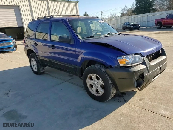2005 Ford Escape XLT with VIN 1FMYU03145KE00758, listed as a Copart auction lot 43831175 with 225,341 mi miles and Salvage Title. Bid and sale history available at carsss.com. Image 10.