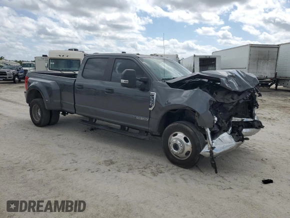 2020 Ford F-350 XL with VIN 1FT8W3DT0LEC67623, listed as a Copart auction lot 54717045 with 101,907 mi miles and Salvage title. Bid and sale history available at DreamBid. Image 4.