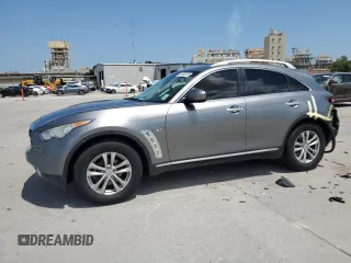 2015 Infiniti QX70 с VIN JN8CS1MU7FM380700, выставлен на аукционе Copart как лот 61938375 с пробегом 88 928 миль миль и Списание • Salvage title. История ставок и продаж доступна на DreamBid. Изображение 1.