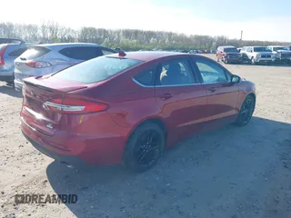2019 Ford Fusion SE with VIN 3FA6P0HD1KR166565, listed as a IAAI auction lot 41961294 with 99,355 mi miles. Bid and sale history available at carsss.com. Image 4.