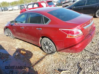 2013 Nissan Altima 2.5 S with VIN 1N4AL3AP3DC918313, listed as a IAAI auction lot 41922755 with 211,236 mi miles and . Bid and sale history available at carsss.com. Image 3.