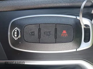 2025 Nissan Kicks S z VIN 3N8AP6BB5SL357380, wystawiony jako IAAI lot #41876846 z przebiegiem 861 mil mil oraz . Historia ofert i sprzedaży dostępna na DreamBid. Obrazek 11.