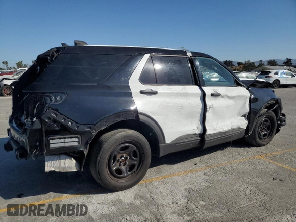 2020 Ford Police Interceptor Utility z VIN 1FM5K8AB9LGC51380, wystawiony jako Copart lot #57240345 z przebiegiem 39 627 mil mil oraz Tytuł czysty. Historia ofert i sprzedaży dostępna na DreamBid. Obrazek 3.