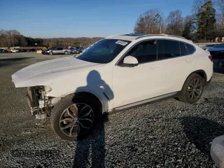 2021 BMW X4 xDrive30i z VIN 5UX2V1C07M9E48539, wystawiony jako Copart lot #44049305 z przebiegiem 68 008 mil mil oraz Szkoda całkowita • Salvage title. Historia ofert i sprzedaży dostępna na DreamBid. Obrazek 1.