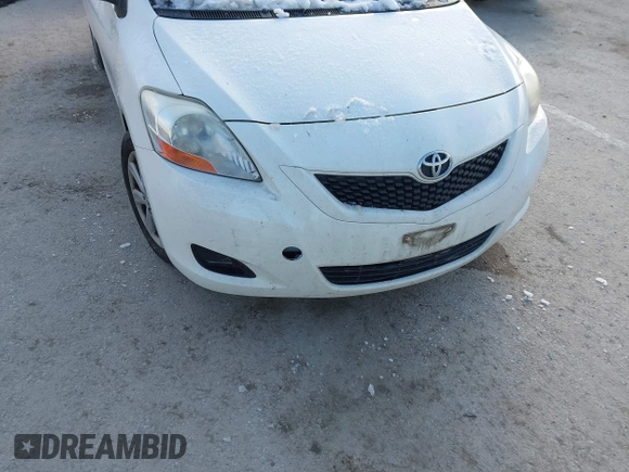 2009 Toyota Yaris z VIN JTDBT903991341371, wystawiony jako IAAI lot #41472292 z przebiegiem 205 596 mil mil oraz . Historia ofert i sprzedaży dostępna na DreamBid. Obrazek 6.