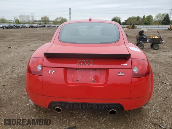 2005 Audi TT z VIN TRUWF28N451001406, wystawiony jako Copart lot #55391845 z przebiegiem 113 156 mil mil oraz Szkody całkowita. Historia ofert i sprzedaży dostępna na DreamBid. Obrazek 6.