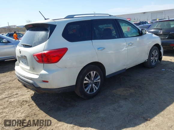 2017 Nissan Pathfinder SV with VIN 5N1DR2MM8HC667792, listed as a IAAI auction lot 41776454 with 185,467 mi miles. Bid and sale history available at carsss.com. Image 4.