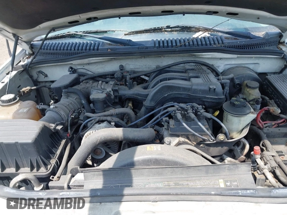 2004 Ford Explorer XLT z VIN 1FMZU73K04UA87586, wystawiony jako IAAI lot #42576434 z przebiegiem Nie podano mil oraz . Historia ofert i sprzedaży dostępna na DreamBid. Obrazek 10.