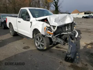2022 Ford F-150 XL with VIN 1FTMF1E53NKE45810, listed as a Copart auction lot 82025684 with 75,442 mi miles and Salvage Title. Bid and sale history available at DreamBid. Image 4.